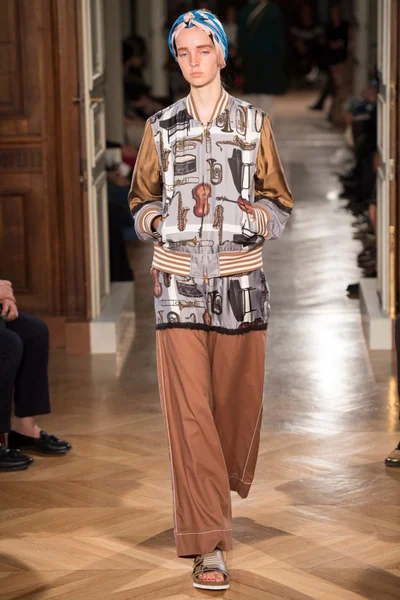 Look 33